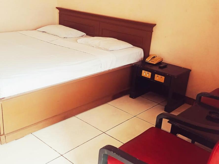 Hotel Wijaya Purwokerto Luaran gambar