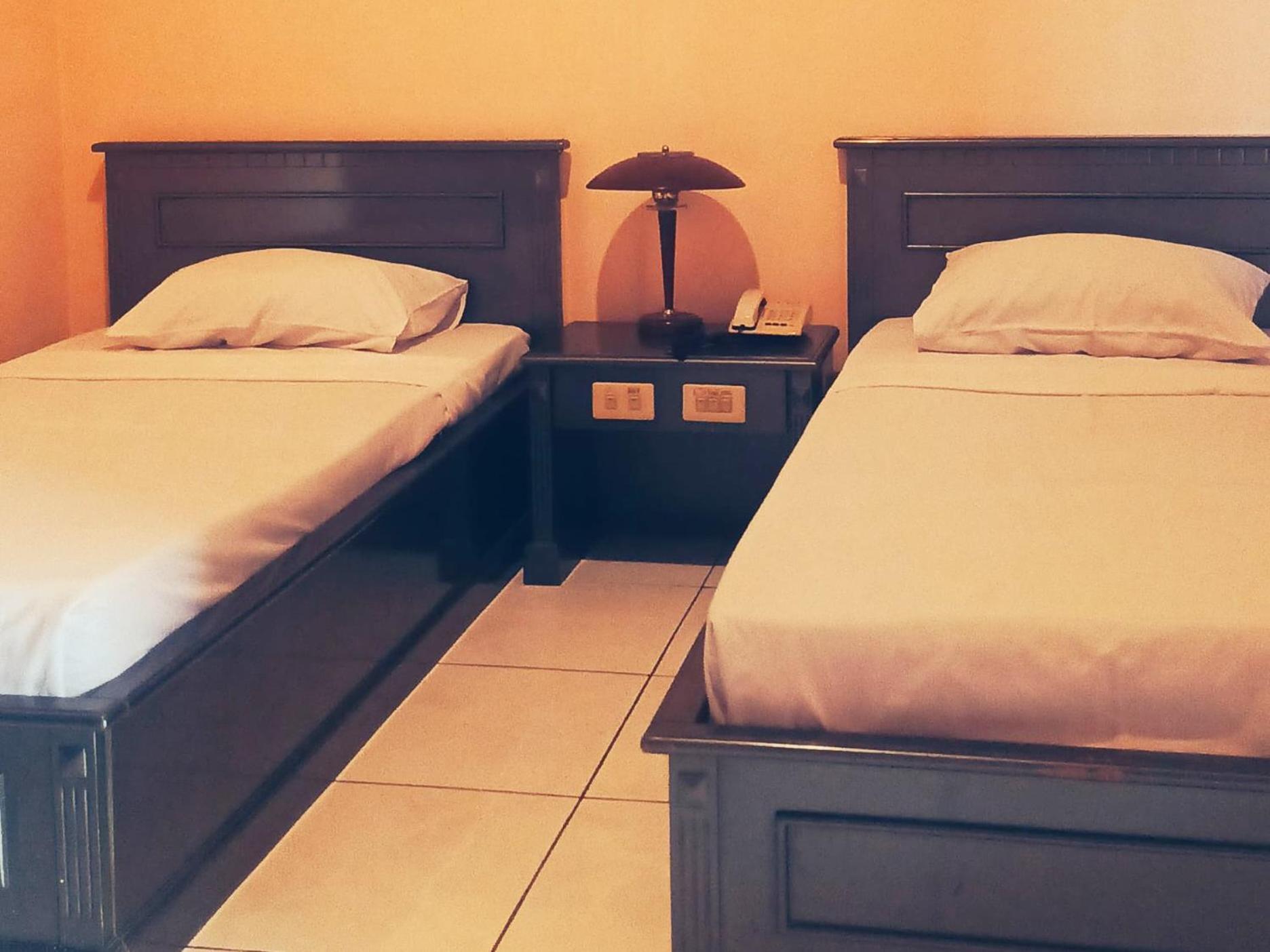 Hotel Wijaya Purwokerto Luaran gambar