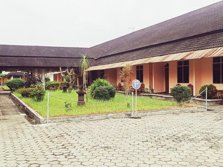 Hotel Wijaya Purwokerto Luaran gambar