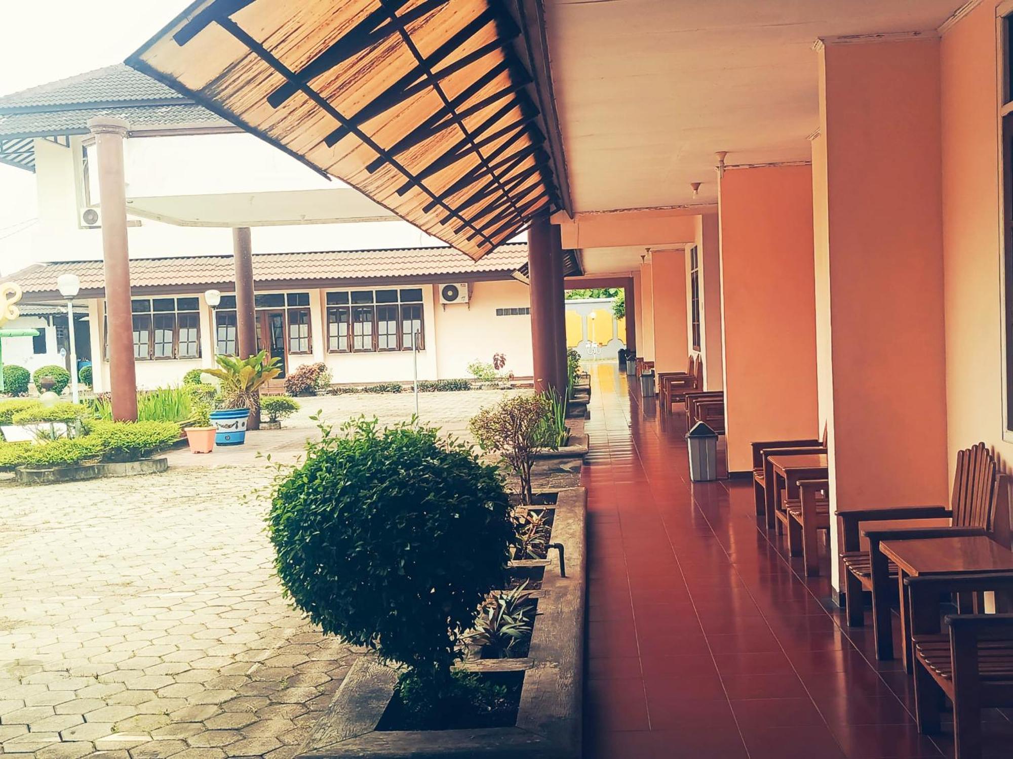 Hotel Wijaya Purwokerto Luaran gambar